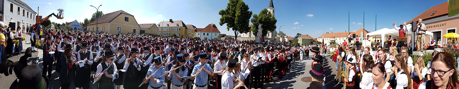 langau-festakt-panorama